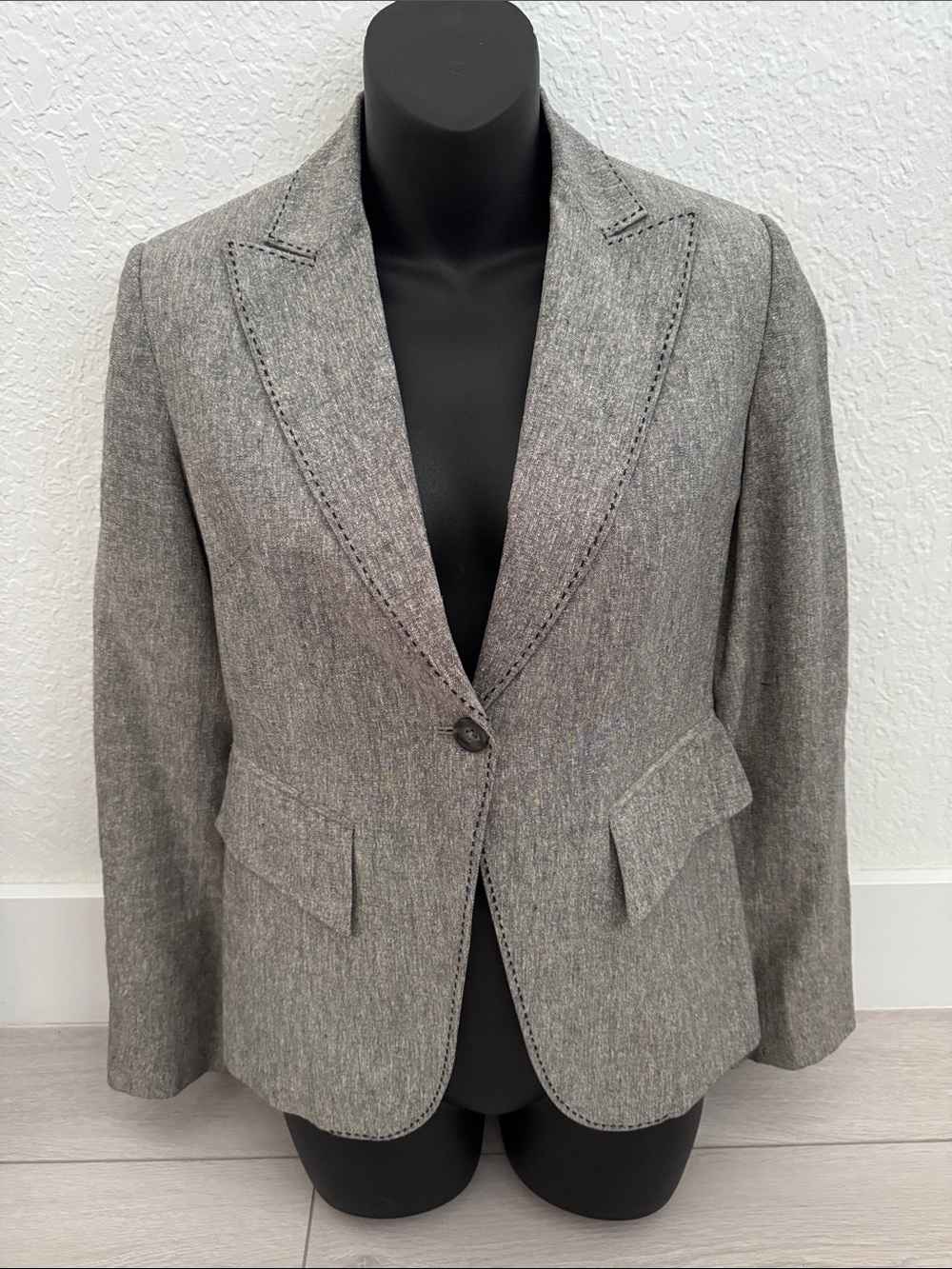 Banana Republic Gray Women's Tailored Blazer